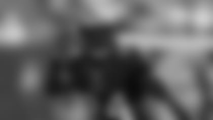 Revis09_12_13_1_a.jpg