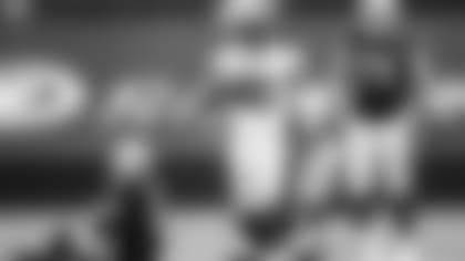 Inside Linebacker Devin White #45