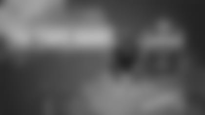 Alabama defensive lineman Quinnen Williams prepares to run the 40-yard dash at the NFL football scouting combine in Indianapolis, Sunday, March 3, 2019. (AP Photo/Michael Conroy)