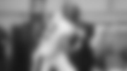 auWebThumbnailTemplate_2 (1)