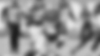 AP_18352383094377