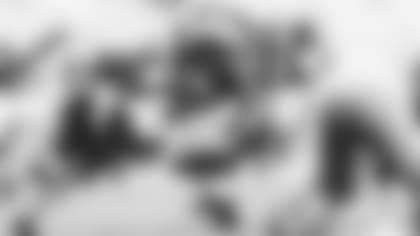 Right tackle Kelvin Beachum pass-sets against the Dolphins in 2020.