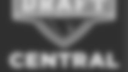 usethiiscardsdraftlogo.jpg