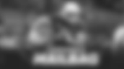 Dennis Gardeck rushes passer in Dallas mailbag 102020