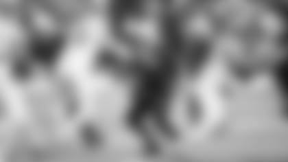 Linebacker De'Vondre Campbell has been battling an ankle injury but he will play against the Giants.