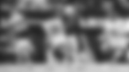 Linebacker Jordan Hicks delivers a huge hit to Steelers running back Jaylen Samuels -- who signed with the Cardinals Wednesday -- during a 2019 game.