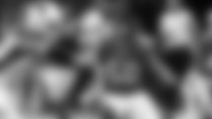 Then-Falcons defensive end Brooks Reed (50), who signed with the Cardinals Saturday, battles against then-Cardinals tackle Jared Veldheer in a 2017 preseason game.