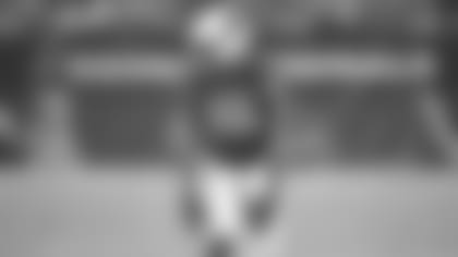 Third-year tight end Ricky Seals-Jones was among the Cardinals players released on Saturday.