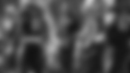 Kliff Kingsbury earned buy-in from his players with a nice start to his NFL coaching career.