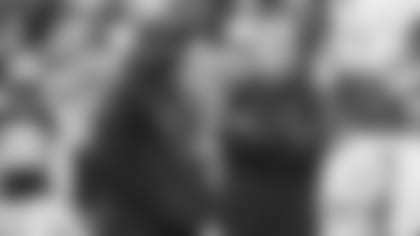 Cardinals co-fill-in head coaches Vance Joseph (left) and Jeff Rodgers on the field during warmups before Sunday's game in Cleveland.