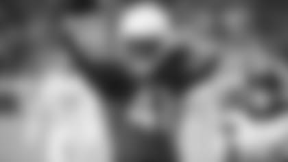 Kenyan Drake celebrates after scoring a touchdown against the Browns in 2019