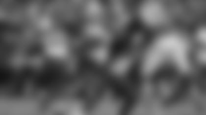 Guard Justin Pugh (67) blocks Chiefs defensive lineman Allen Bailey for Cardinals quarterback Josh Rosen Sunday, prior to Pugh leaving the game in Kansas City with a knee injury.