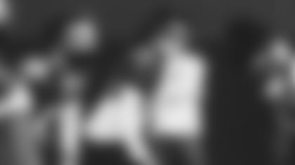 Wide receiver DeAndre Hopkins takes part in a walkthrough at State Farm Stadium.