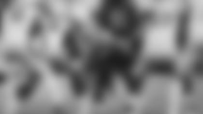 Guard Justin Pugh (67) and the Cardinals offensive line has a difficult task in dealing with Rams All-Pro defensive lineman Aaron Donald.