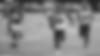 New Cardinals safety Shawn Williams runs upfield on a fake punt for the Bengals last season against the Steelers.