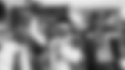 QB Kyler Murray warms up before the 2019 season finale against the Rams.