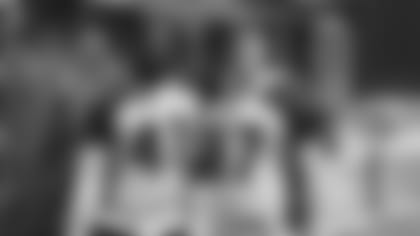 Rookies Myjai Sanders (41) and Cameron Thomas have already bonded at rookie minicamp.