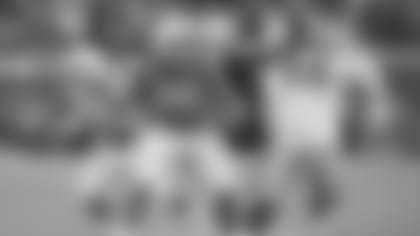 The Los Angeles Chargers play the Pittsburgh Steelers on Sunday, November 21, 2021 at SoFi Stadium in Inglewood, CA.
[FINAL SCORE: LAC 41 - PIT 37]