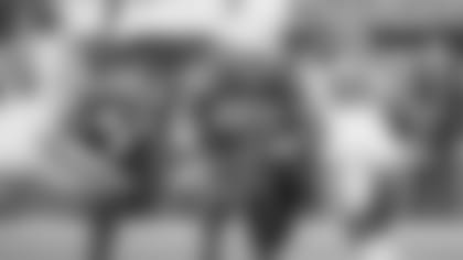 The Los Angeles Chargers play the New York Giants on Sunday, December 12, 2021 at SoFi Stadium in Inglewood, CA.
[FINAL SCORE: LAC 37 - NYG 21]