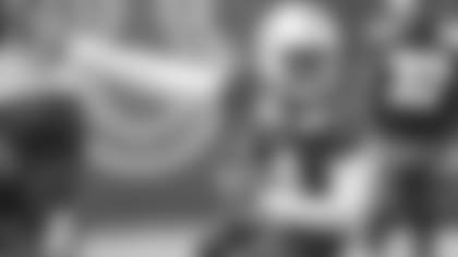 082718_lenzy-pipkins-prax