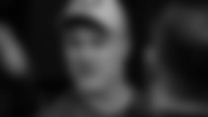 1111_vinatieri-locker-room