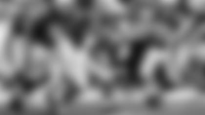 091717_ind-ariz-hankins-tackle