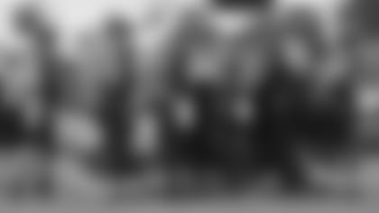 081818_tc-prax-colts-ravens-scrum