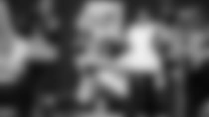 102817_colts-bengals-mack-td