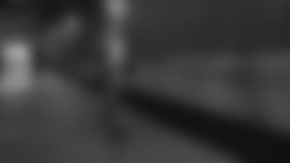 101418_ind-nyj-ballard-tunnel