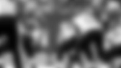 111118_ind-jax-hooker-stance