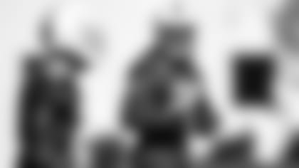 101317_prax-malik-hooker