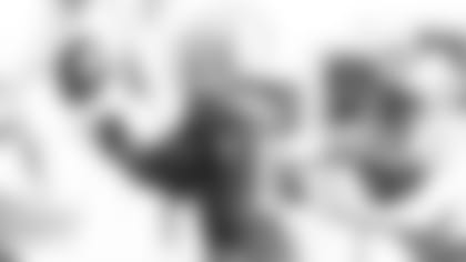 101118_ryan-grant-catch-prax