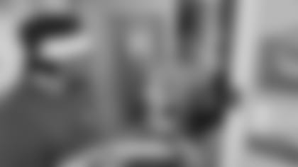 2019_1217_RileyCaroling_0324