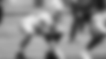 120518_prax-hewitt-stance