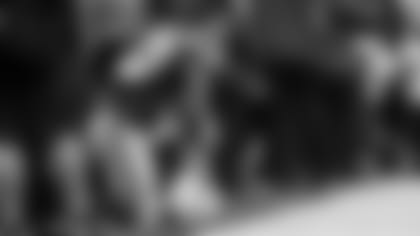 112617_colts-titans-walker-sideline