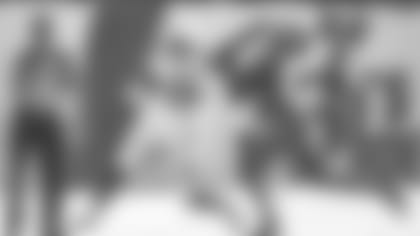 ind-tb-campbell-stiff-arm