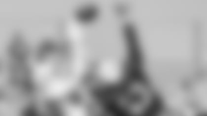 081218_tc-prax-ebron-leonard