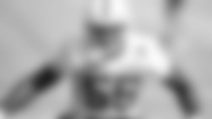 100818_skai-moore-prax