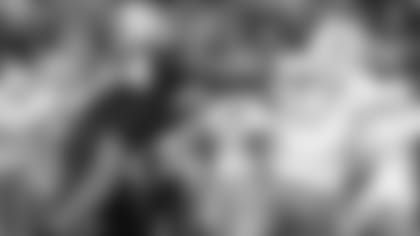 112518_ind-mia-lewis-qb-hit