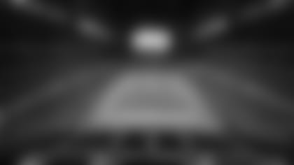 061015_lucas-oil-stadium-view