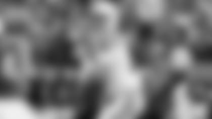 092318_ind-phi-luck-dropback