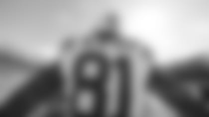 102818_ind-oak-alie-cox-back