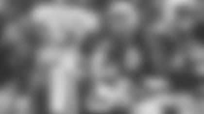 111019_ind-mia-vinatieri