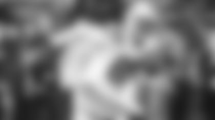 100418_ind-ne-ebron-run