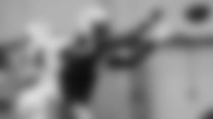 101018_prax-swoope-catch