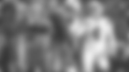 100519_ind-kc-vinatieri-chiefs