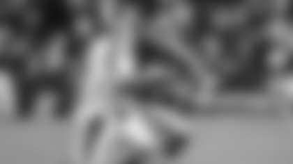 redskins-panthers-kerrigan-newton-2560