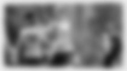 case-keenum-workouts-brush-centerpiece