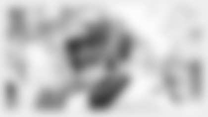 vinny-papale_brush-centerpiece