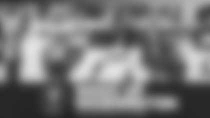 Wide receiver DeAndre Carter hauls in a 20-yard touchdown grab during the Washington Football Team's game against the Tampa Bay Buccaneers. (Emilee Fails/Washington Football Team)